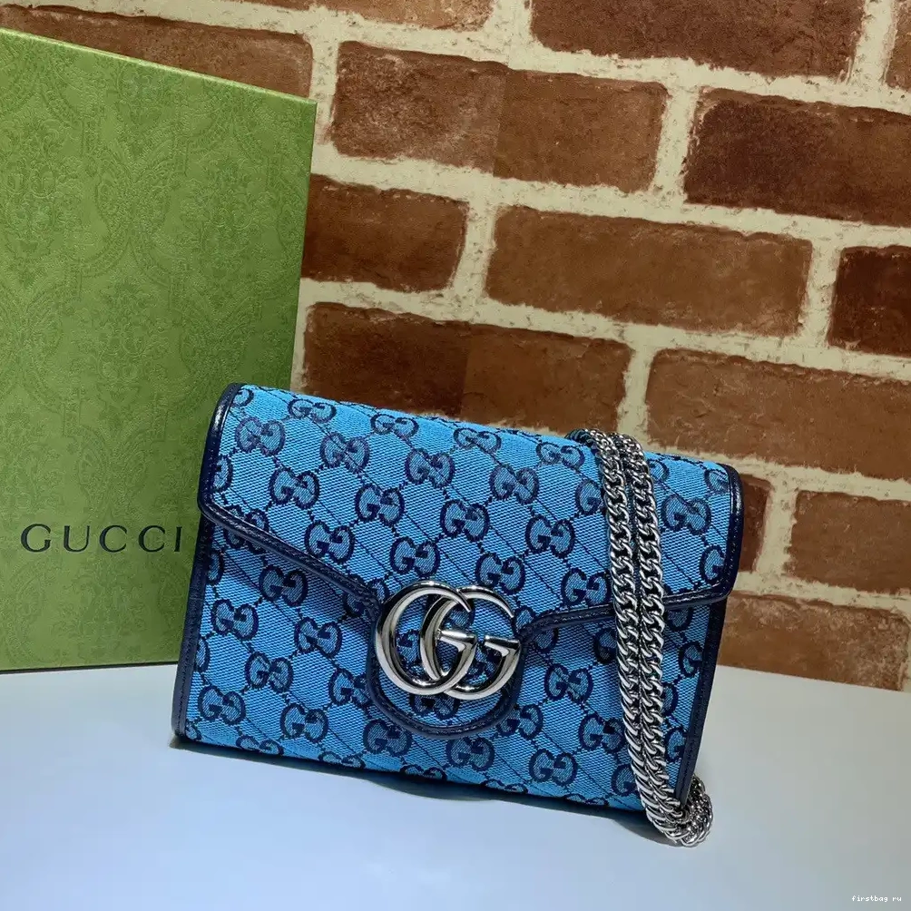 First bag ru CHAIN GG WALLET MARMONT GUCCI 0627